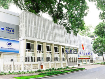 dịch-vụ-vệ-sinh-công-nghiệp-trường-học-sau-xây-dựng