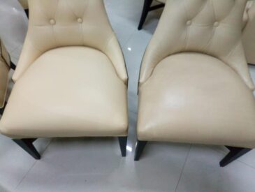 dung-dịch-vệ-sinh-ghế-sofa-da